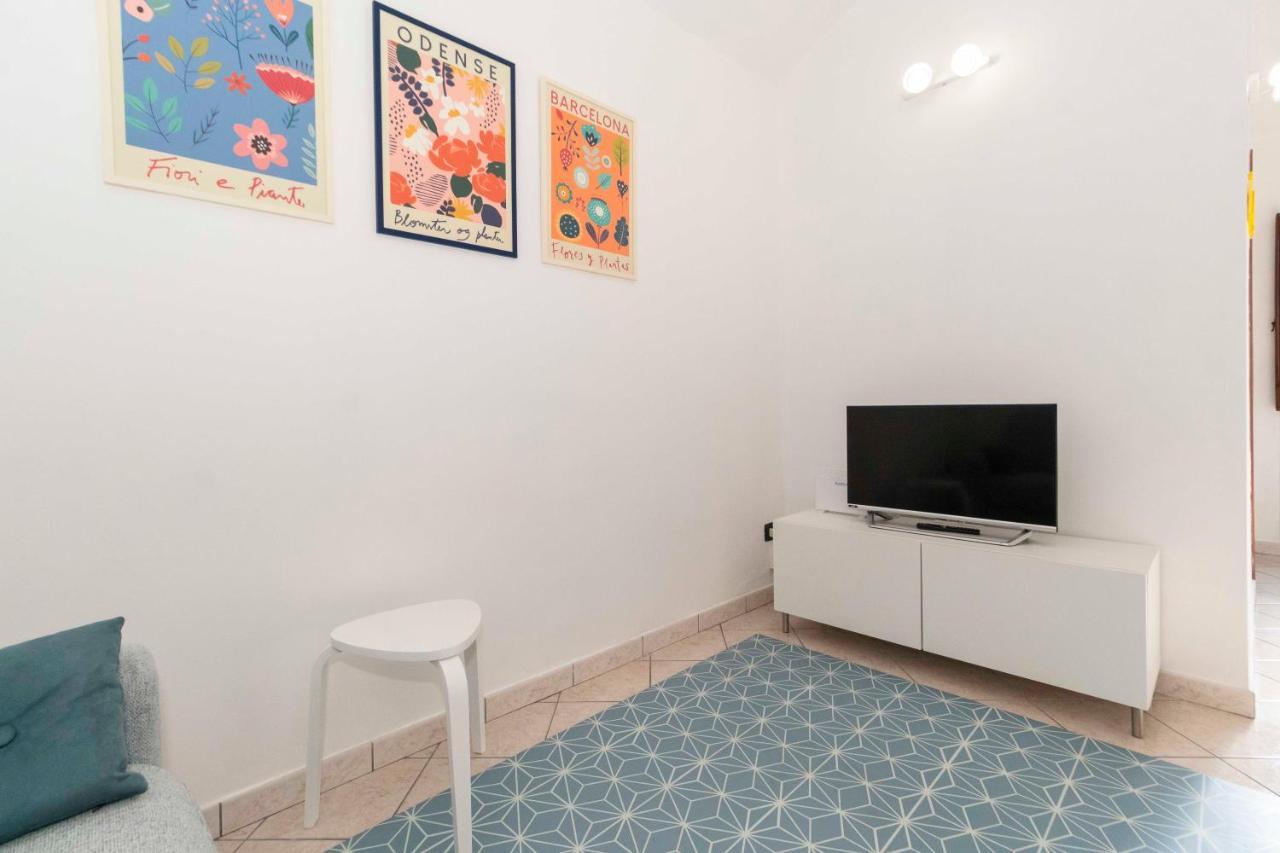 Colourful Flat San Donato Apartment Turin Exterior photo